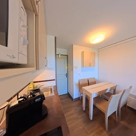 Appartement Vue Clim 4 à 5 Couchage Ne S *